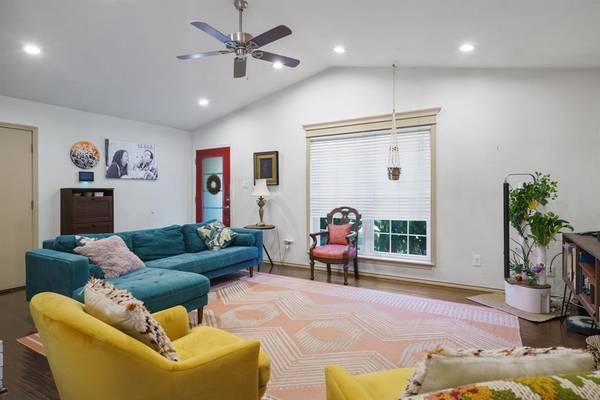 Dallas, TX 75204,4316 Sycamore Street