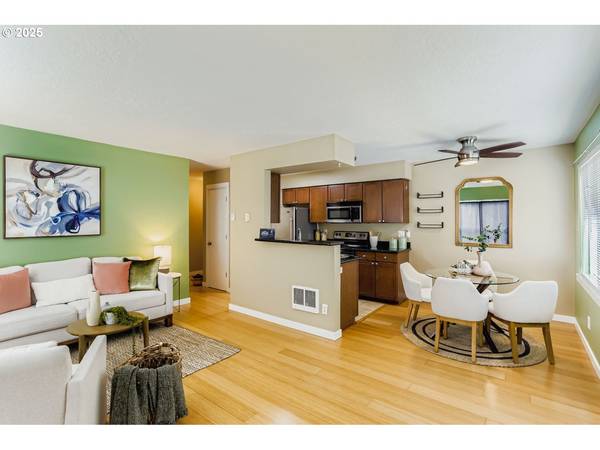 Portland, OR 97214,3866 SE TAYLOR ST #202