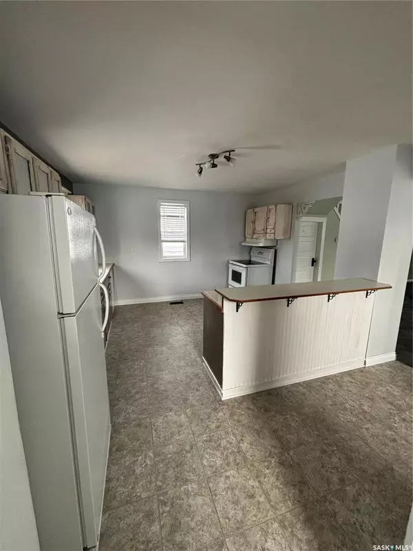 Assiniboia, SK S0H 0B0,331 3rd AVENUE W