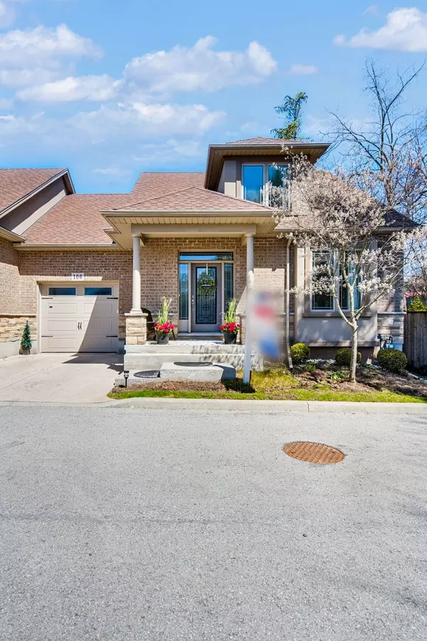 Niagara Falls, ON L2G 0G4,6186 Dorchester RD #106