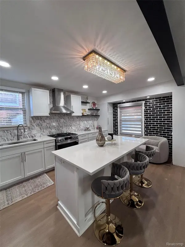 Dearborn, MI 48128,1501 N Lafayette ST