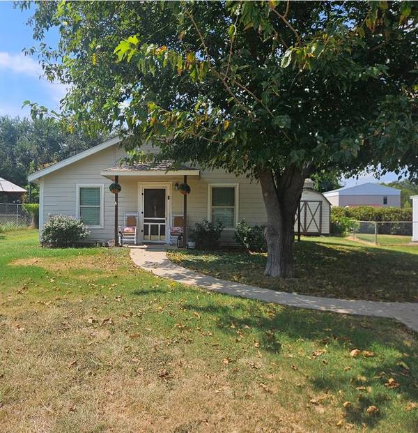 314 Capricorn Drive,  Granbury,  TX 76049