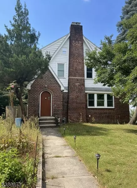 48 Locust Ave, Millburn Twp., NJ 07041