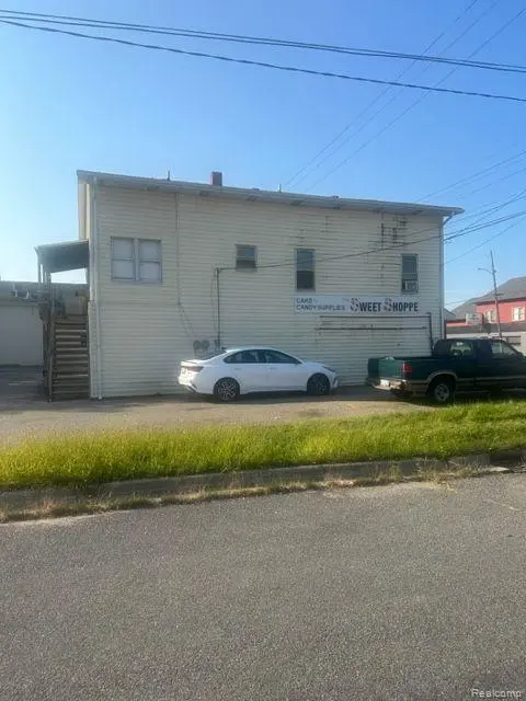 Flint, MI 48507,4165 S SAGINAW ST