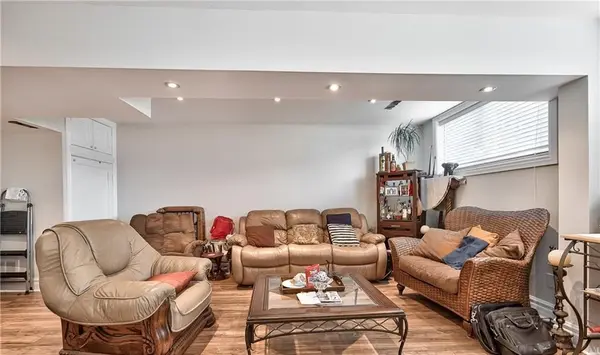 1203 SIXTH Line, Oakville, ON L6H 1W8