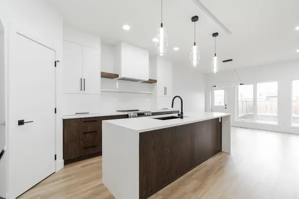 Fort Mcmurray, AB T9J 1C2,123 Athabasca CRES