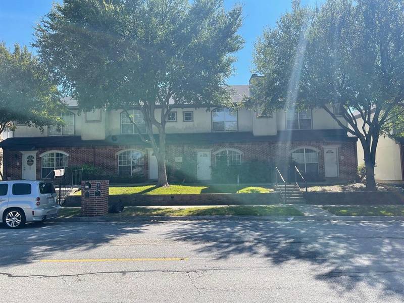 412 Central Park Drive #C, Arlington, TX 76014