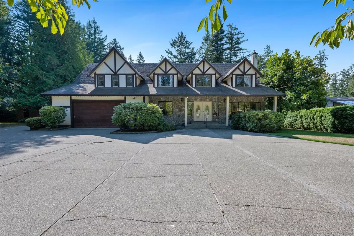 North Saanich, BC V8L 5G6,735 Cromarty Ave