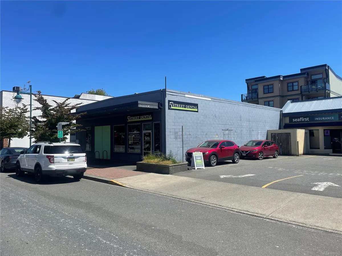 Sidney, BC V8L 2X1,9775 Fifth St