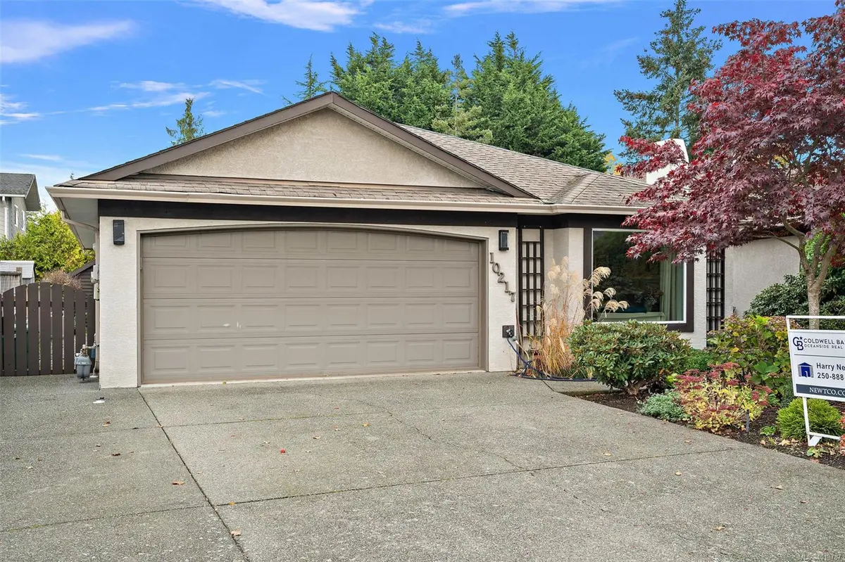 Sidney, BC V8L 4M3,10217 Robinia Pl