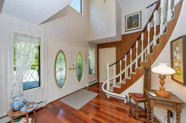 North Saanich, BC V8L 5G6,735 Cromarty Ave