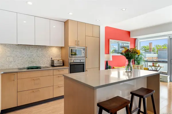 Victoria, BC V8W 1E4,838 Broughton St #409