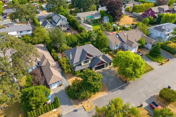 Central Saanich, BC V8M 1C8,1092 Lucille Dr