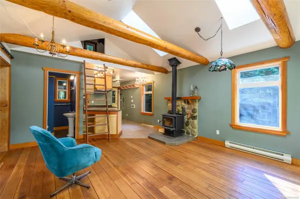 Sayward, BC V0P 1R0,584 Sabre Rd