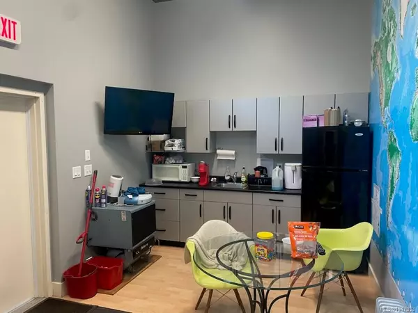 Sidney, BC V8L 2X1,9775 Fifth St