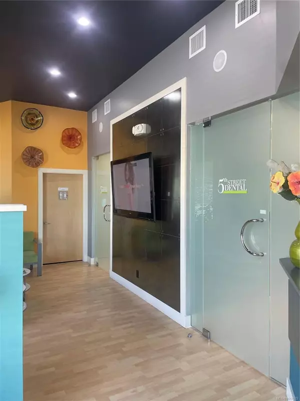 Sidney, BC V8L 2X1,9775 Fifth St