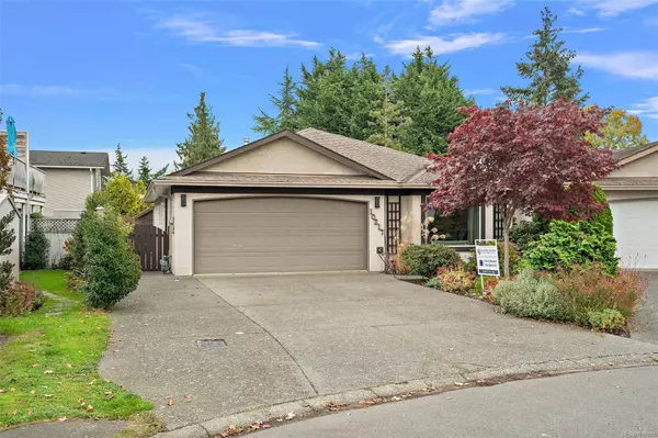 Sidney, BC V8L 4M3,10217 Robinia Pl