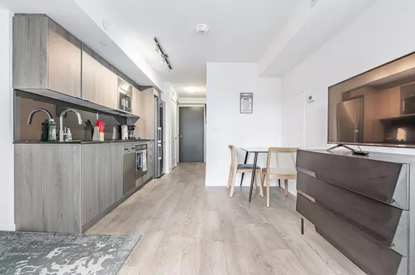 Toronto W08, ON M9A 0C8,5 Mabelle AVE #931