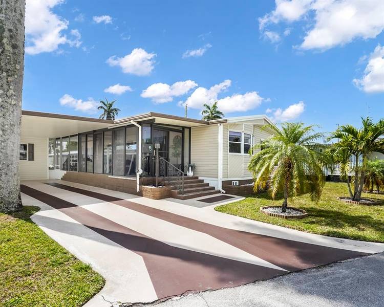 8560 SW 20th St, Davie, FL 33324