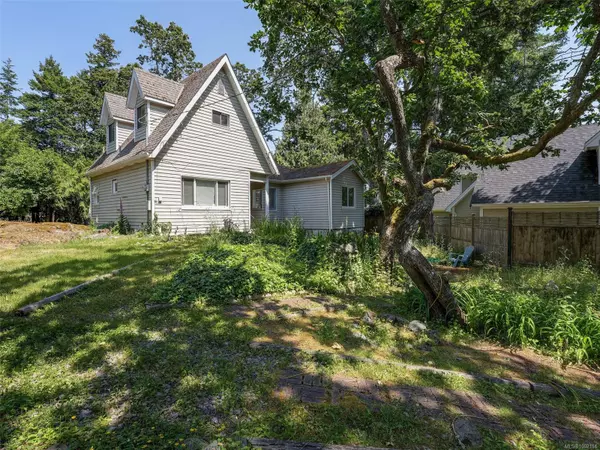 Saanich, BC V8N 1L7,2784 Tudor Ave