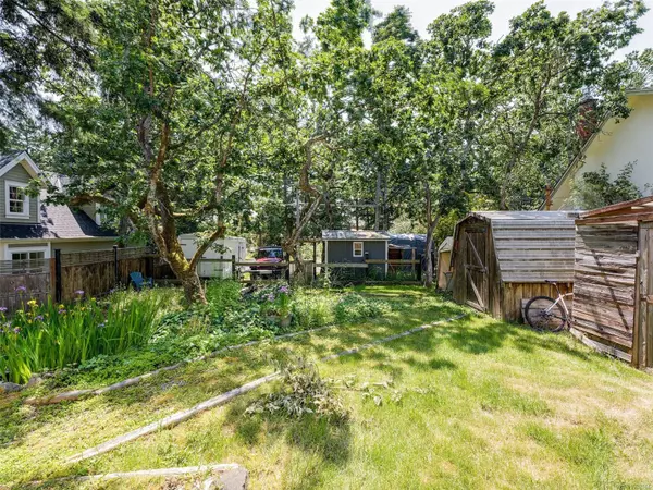 Saanich, BC V8N 1L7,2784 Tudor Ave