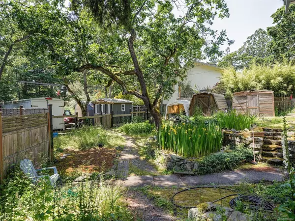 Saanich, BC V8N 1L7,2784 Tudor Ave