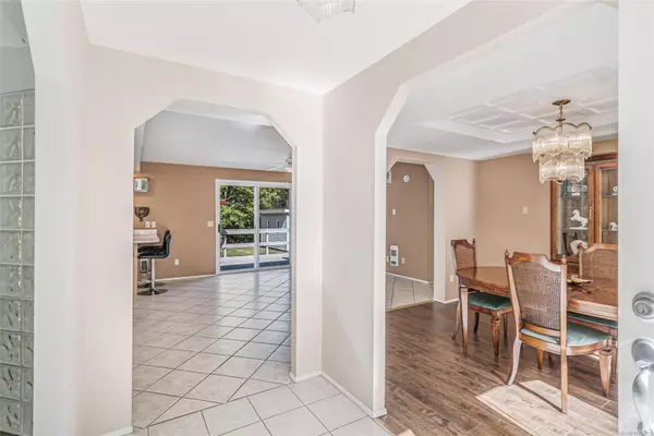 Parksville, BC V9T 2T3,1122 Popham Rd