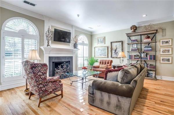 Dallas, TX 75230,5927 Lindenshire Lane