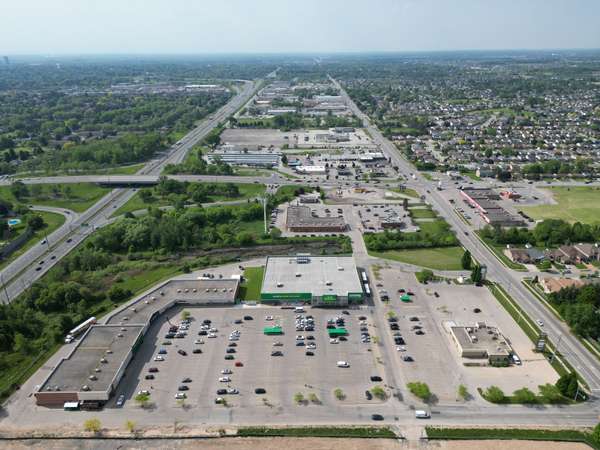 3770 Montrose RD #6, Niagara Falls, ON L2H 3C8