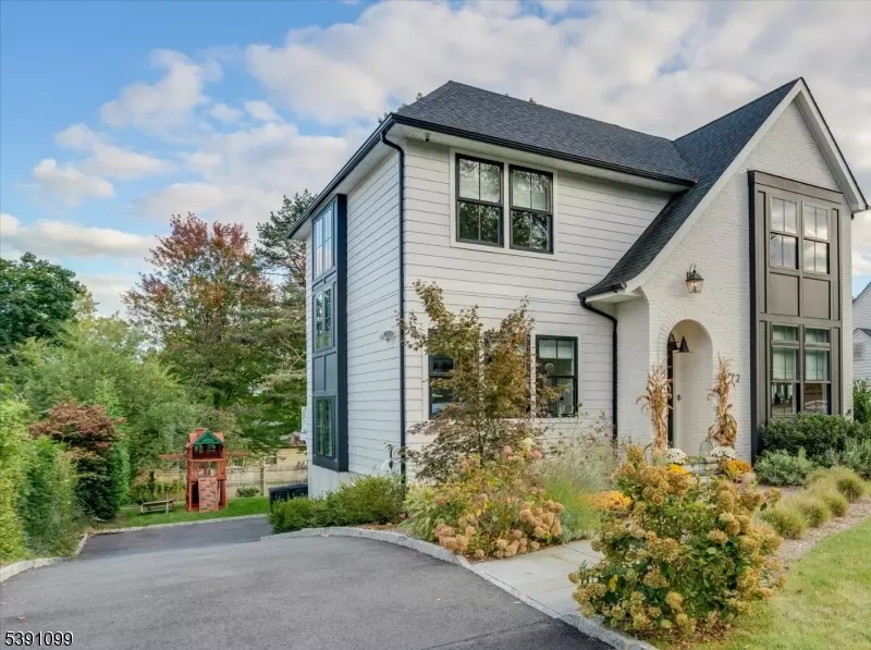 Millburn Twp., NJ 07041,72 Myrtle Ave