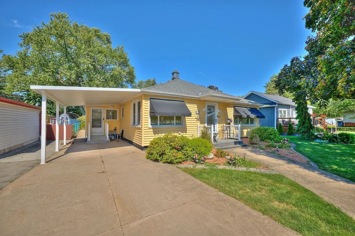 Niagara Falls, ON L2G 6J7,4013 Welland ST