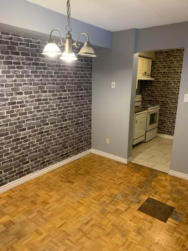 Aurora, ON L4G 3M2,129 Milestone CRES