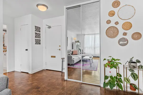 St. Catharines, ON L2T 3G7,15 Towering Heights BLVD #509