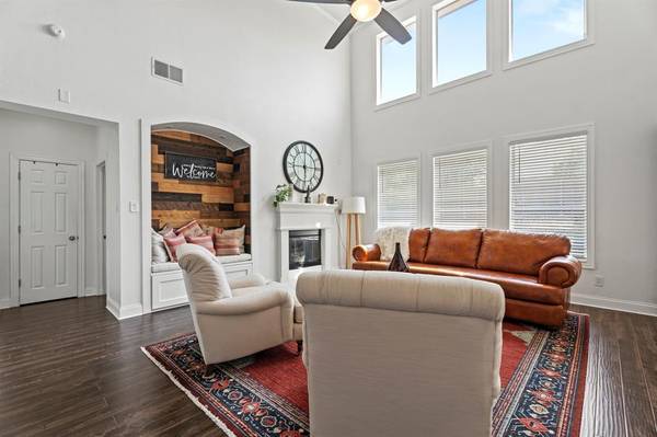 8164 Rock Elm Road, Fort Worth, TX 76131