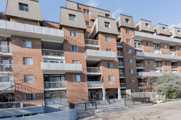 3025 The Credit Woodlands DR #226,  Mississauga,  ON L5C 2V3