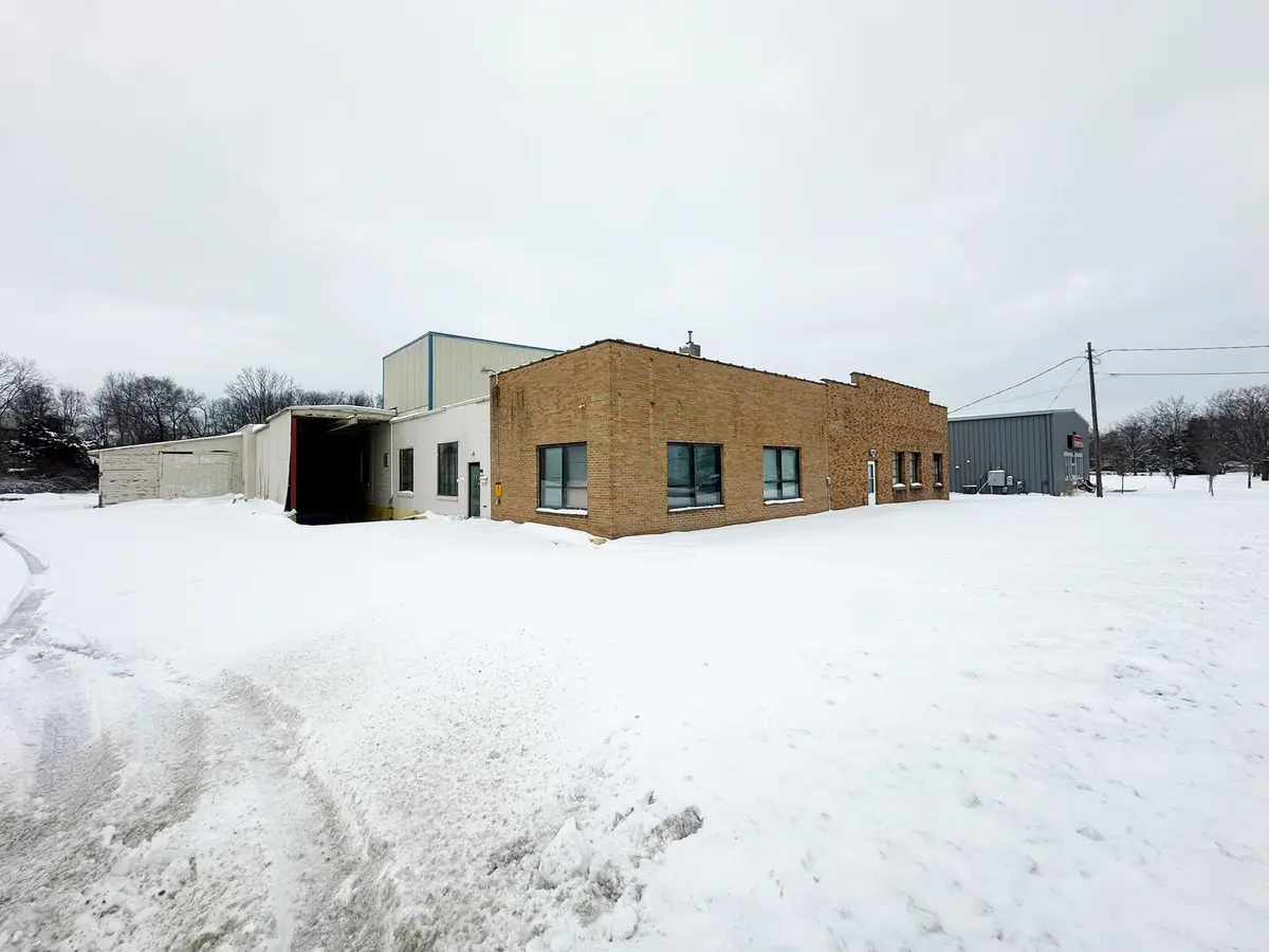 9702 Portage RD, Portage City, MI 49002