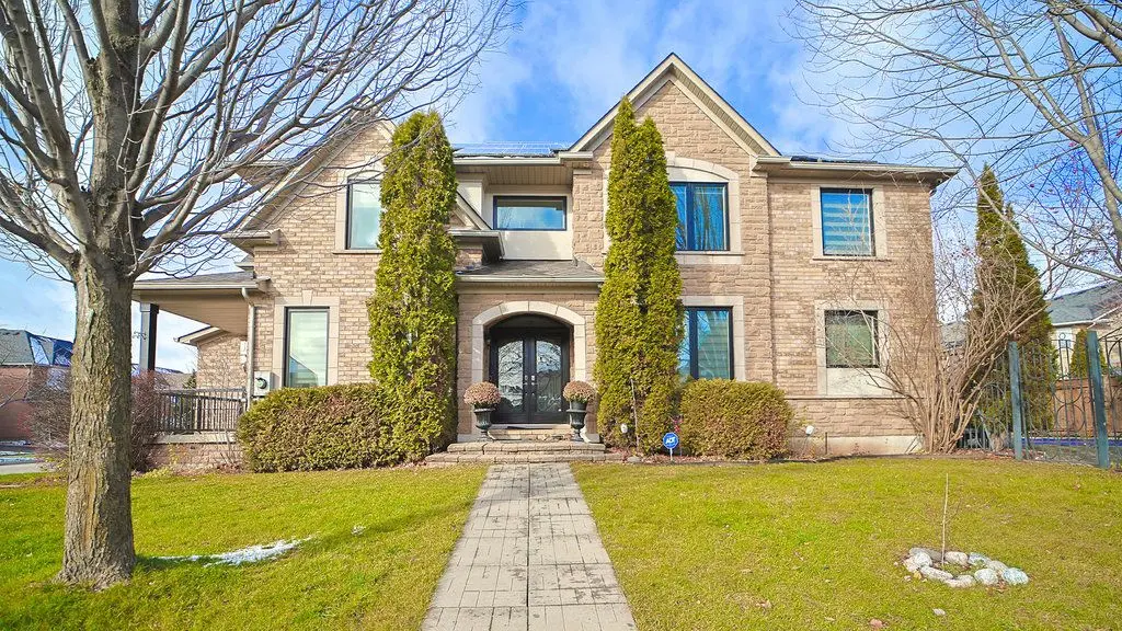 Oakville, ON L6M 4S2,2353 Woodcrest DR N
