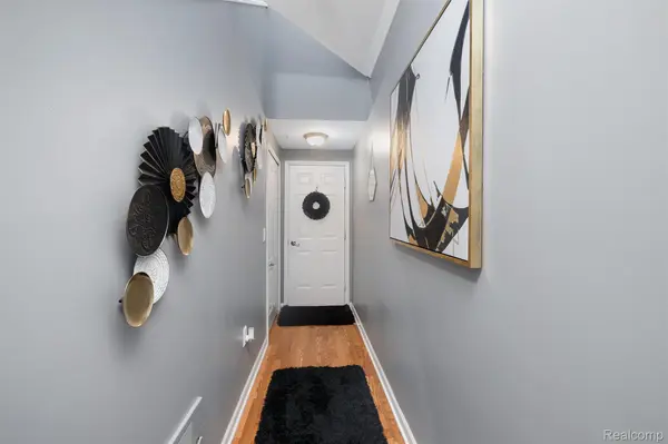 Wixom, MI 48393,340 N Wixom RD