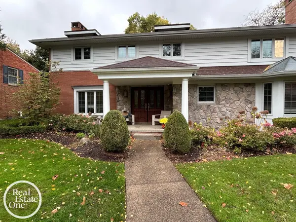535 Ballantyne RD, Grosse Pointe Shores, MI 48236