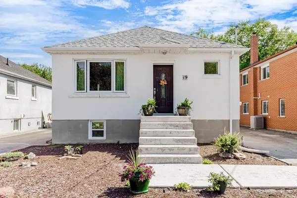 Toronto W08, ON M8Z 5C3,19 Stock AVE