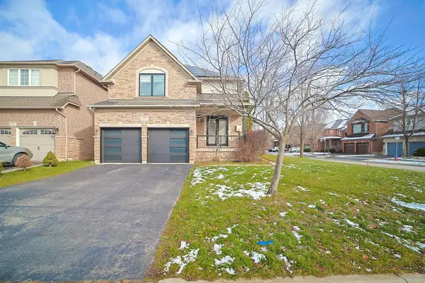 Oakville, ON L6M 4S2,2353 Woodcrest DR N