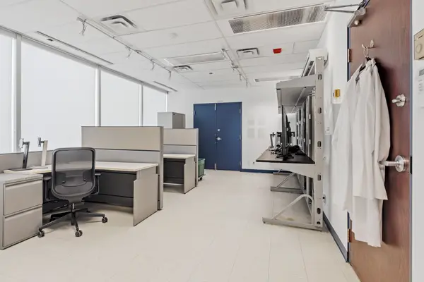 Beacon Hill North - South And Area, ON K1J 9B9,1410 Blair Towers PL #700