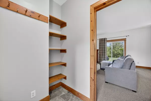 Blue Mountains, ON L9Y 0V1,170 Snowbridge WAY #121