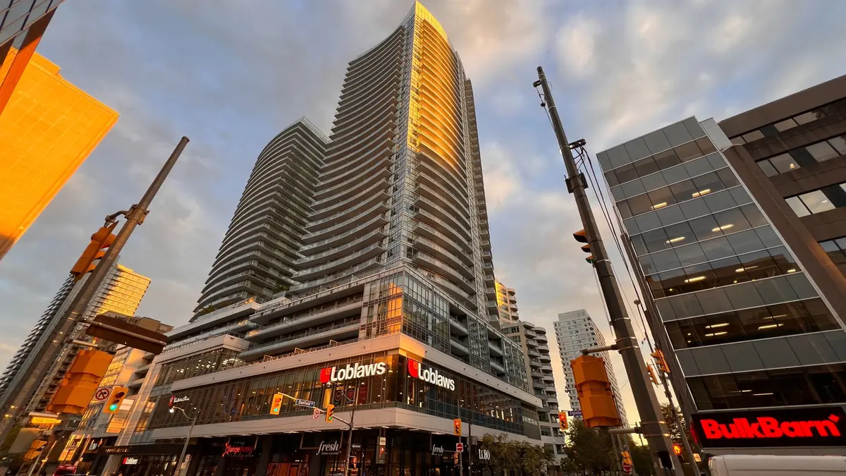 89 Dunfield AVE #2904, Toronto C10, ON M4S 0A4