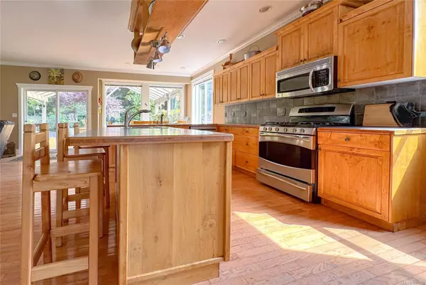 Gabriola Island, BC V0R 1X6,1784 Mussell Hts