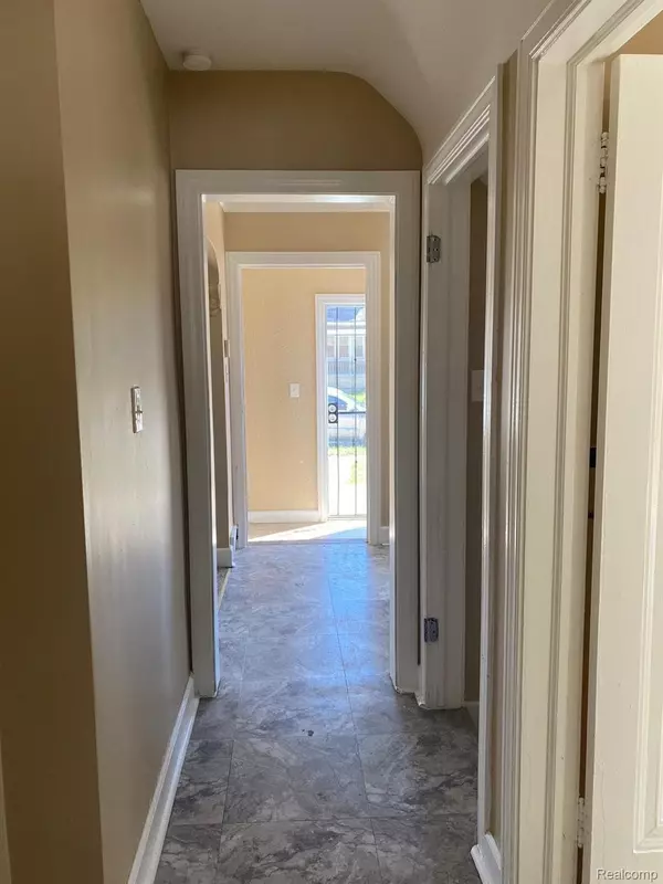 Detroit, MI 48234,8063 YOLANDA ST