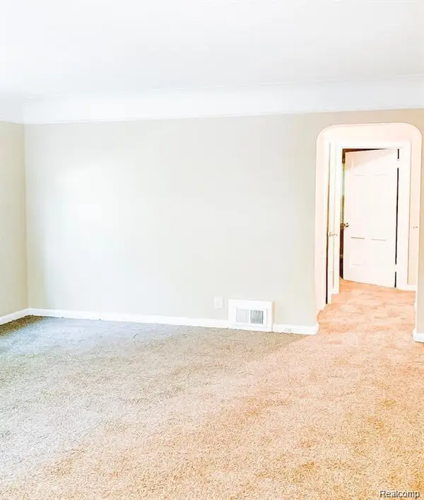 Detroit, MI 48219,18220 STOUT ST