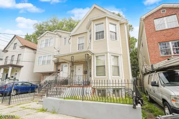 1071 Bond St, Elizabeth City, NJ 07201