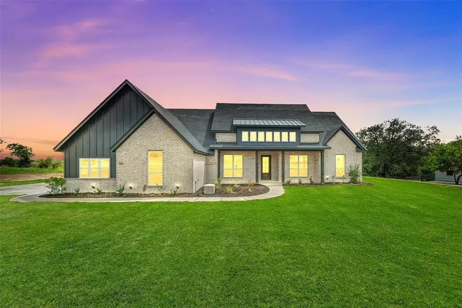 1012 Freedom Court, Weatherford, TX 76088