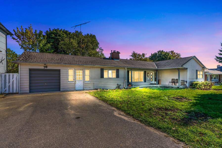 76 Ridge DR, Oakville, ON L6H 1B6